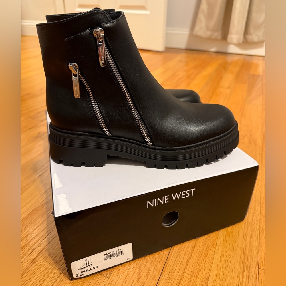 Nine West Pulls Lug Sole Booties